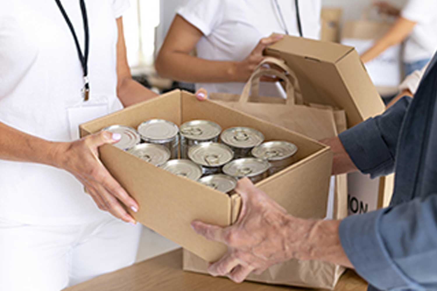 How to Send Humanitarian Aid to Turkey From Abroad?